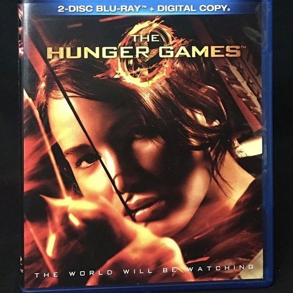 The Hunger Games Blu-ray 2 Disc Set Blu-Ray + Digital Copy Widescreen Movie MINT - Picture 2 of 13